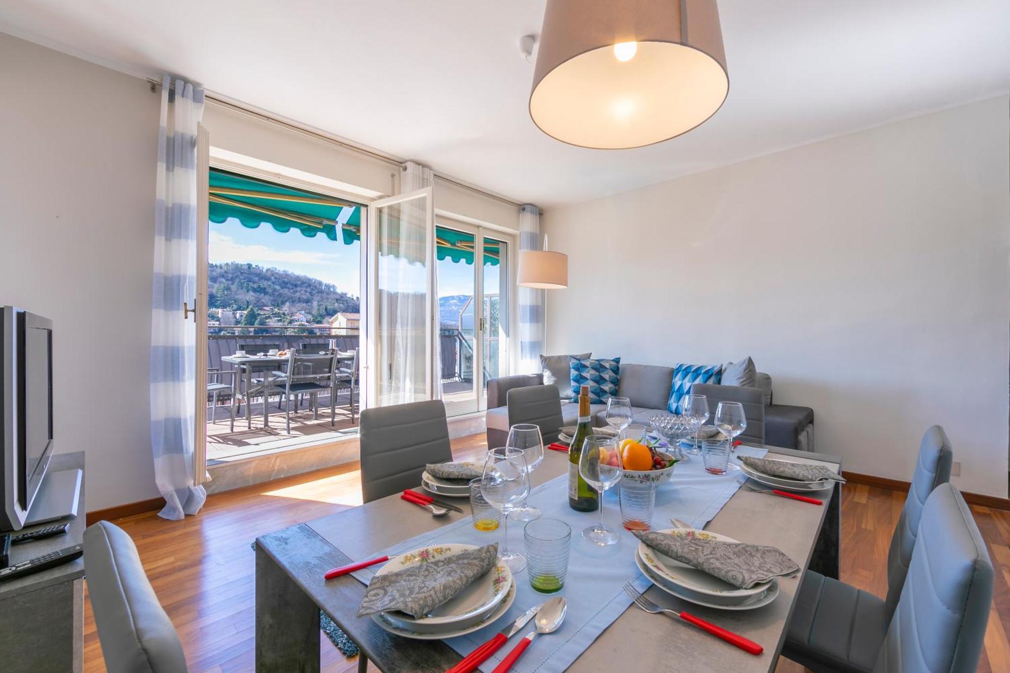 Appartamento Il Golfo Lake View - Happy Rentals Лавено Екстериор снимка