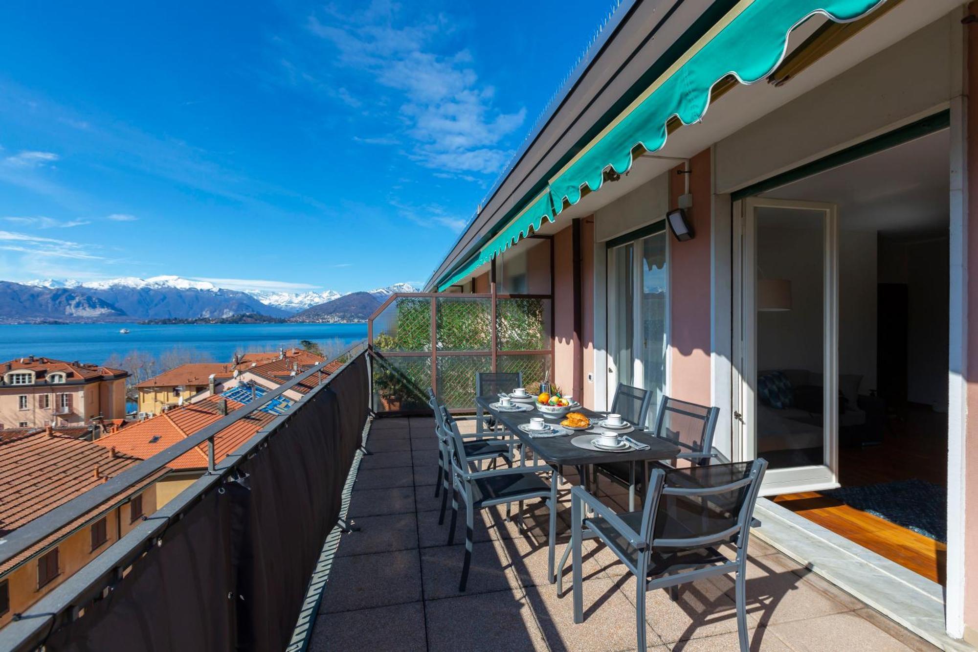 Appartamento Il Golfo Lake View - Happy Rentals Лавено Екстериор снимка